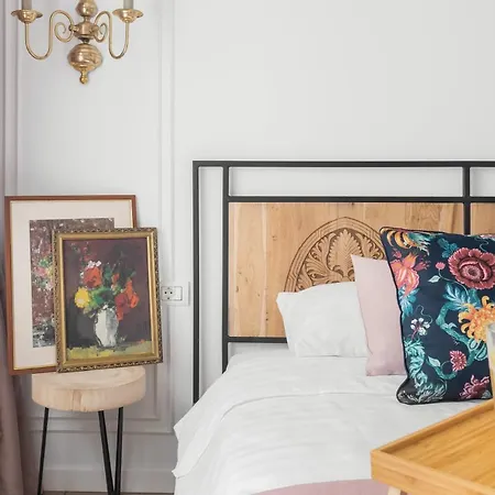 Lägenhet Eclectic 3 Bedroom Calea Victoriei By Urbanesq Bukarest