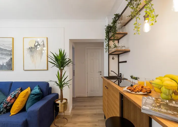 Eclectic 3 Bedroom Calea Victoriei By Urbanesq Apartment
