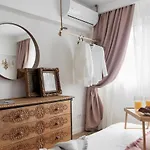 Eclectic 3 Bedroom Calea Victoriei By Urbanesq