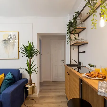 Eclectic 3 Bedroom Calea Victoriei By Urbanesq Apartment