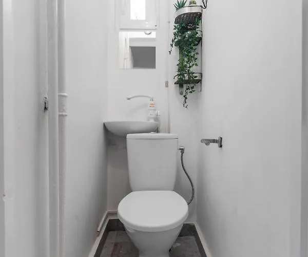 Eclectic 3 Bedroom Calea Victoriei By Urbanesq شقة بوخارست