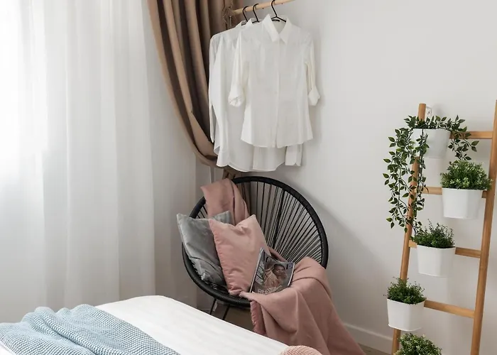 Eclectic 3 Bedroom Calea Victoriei By Urbanesq * Bukarest