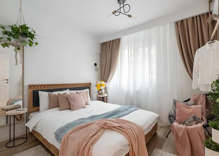 Eclectic 3 Bedroom Calea Victoriei By Urbanesq *