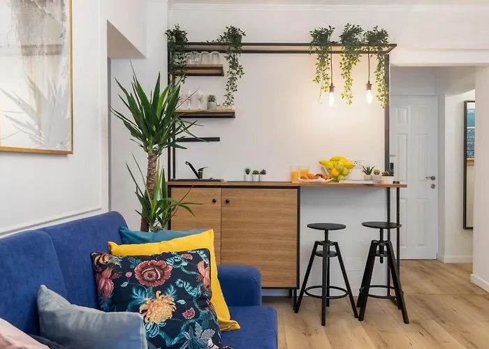 Eclectic 3 Bedroom Calea Victoriei By Urbanesq * Bukarest