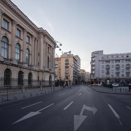 Eclectic 3 Bedroom Calea Victoriei By Urbanesq Appartement Bucarest