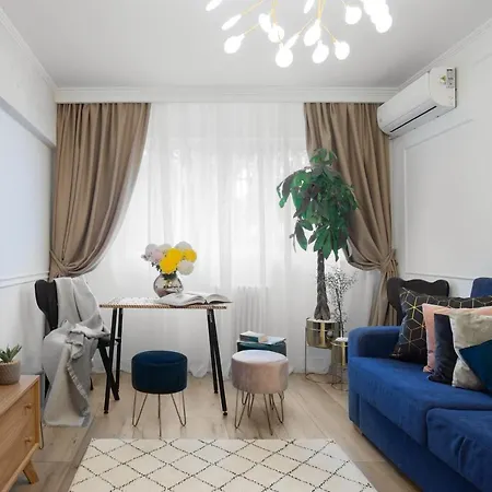 Eclectic 3 Bedroom Calea Victoriei By Urbanesq